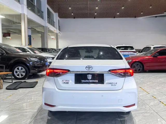 Toyota Corolla — Фото автомобиля 5