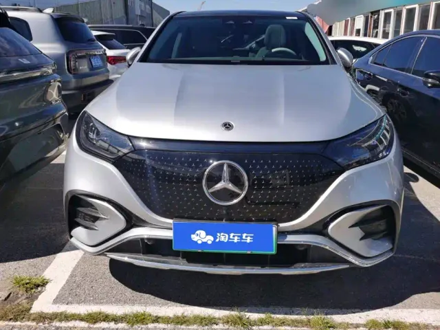 Mercedes-Benz EQE SUV — Фото автомобиля 2
