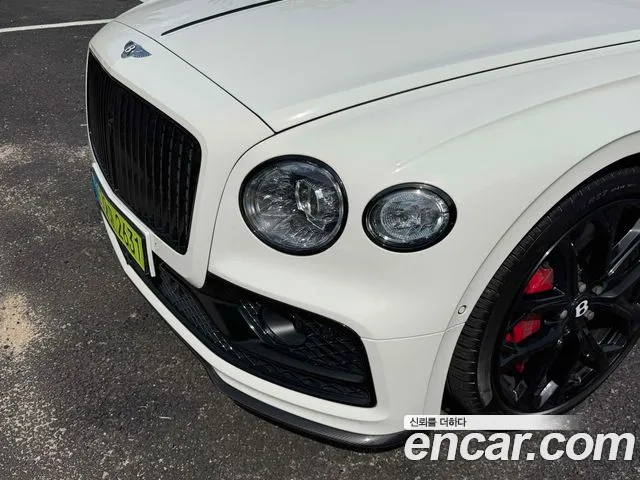 Bentley Flying Spur — Фото автомобиля 18