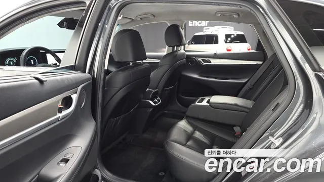 Hyundai Grandeur — Фото автомобиля 12