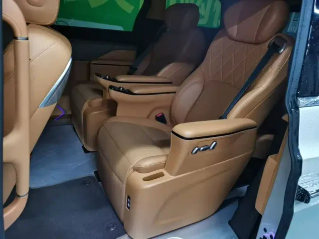 Wey Alpine — Фото автомобиля 16