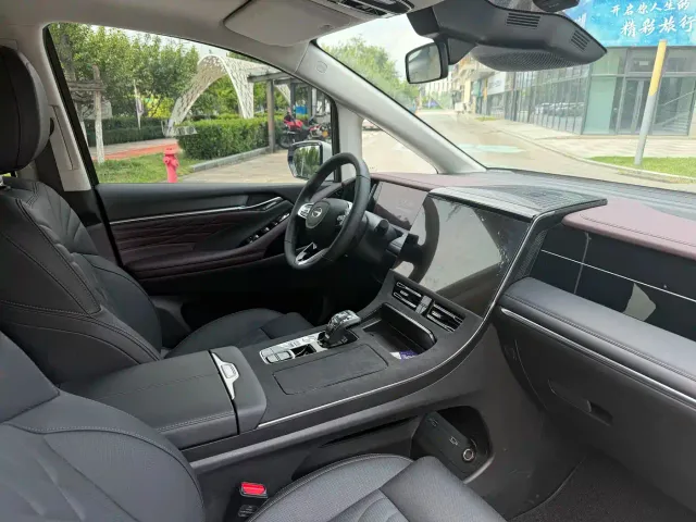 GAC Trumpchi M8 — Фото автомобиля 17