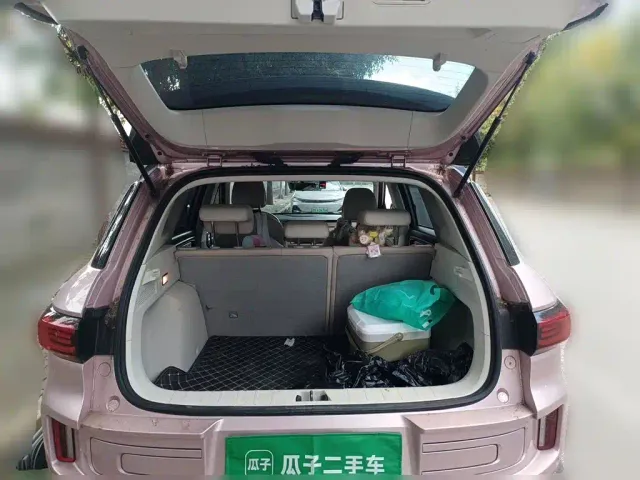Geely ICON — Фото автомобиля 9