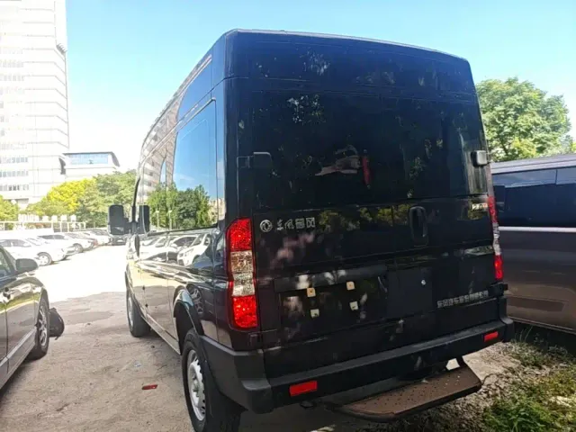 Dongfeng Yufeng — Фото автомобиля 5