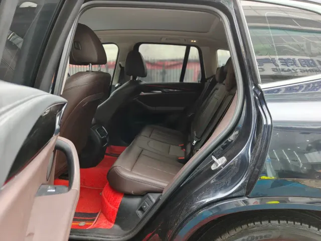 BMW X3 — Фото автомобиля 13