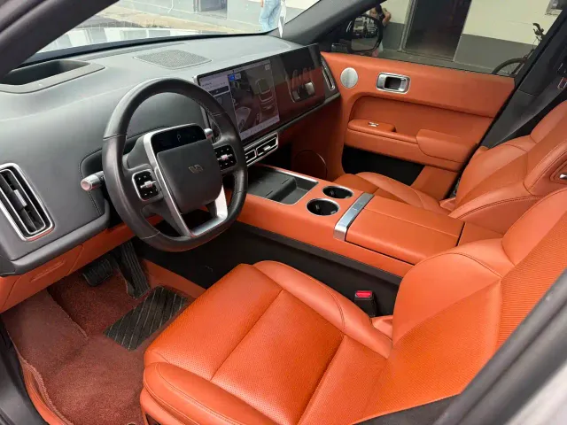 Li Auto L7 — Фото автомобиля 3