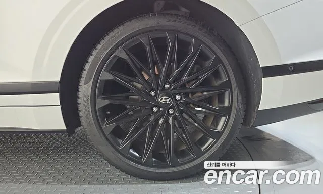 Hyundai Grandeur GN7 — Фото автомобиля 6