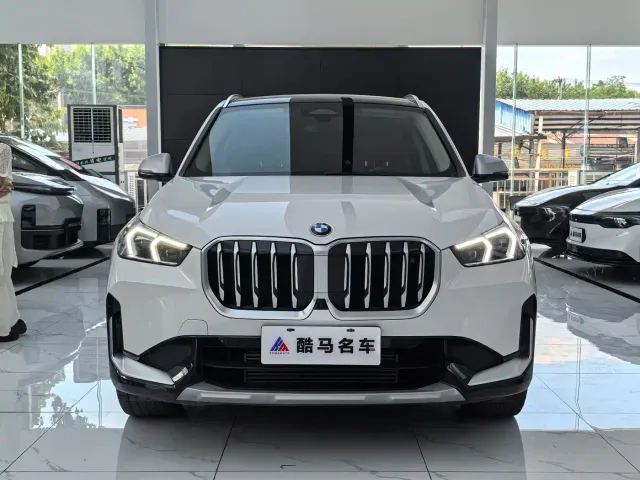 BMW X1 — Фото автомобиля 2