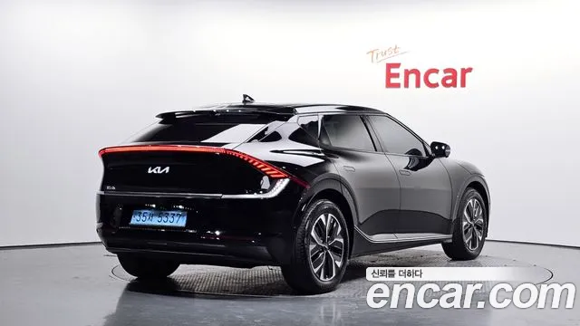 Kia EV6 — Фото автомобиля 2