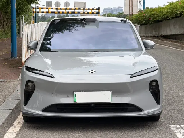 Nio ET5 Touring — Фото автомобиля 2