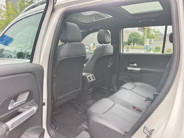 Mercedes-Benz Mercedes-Benz GLB 2023 GLB 200 Dynamic — Фото автомобиля 7