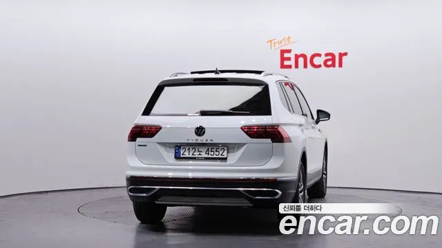 Volkswagen Tiguan — Фото автомобиля 4