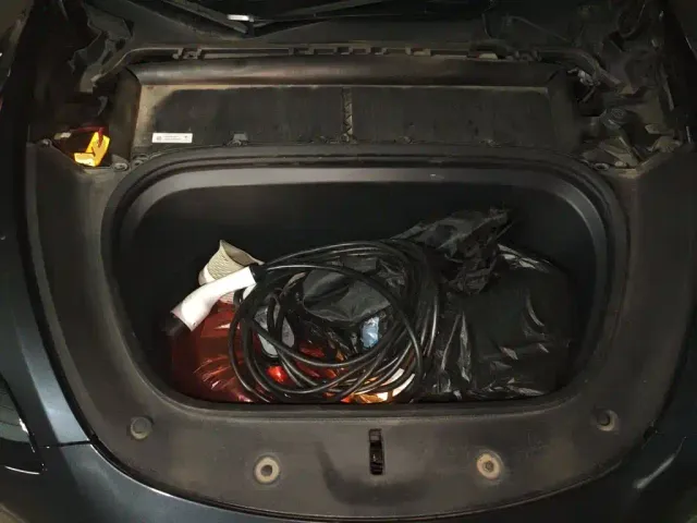 Tesla Model Y — Фото автомобиля 10