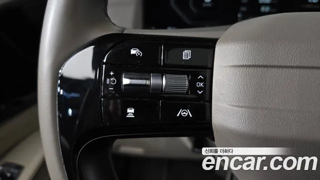 Kia Carnival Generation 4 — Фото автомобиля 21