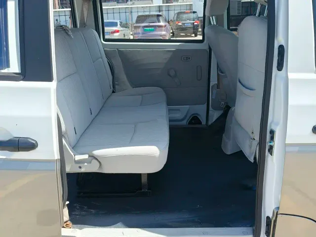 Jinbei New Hiace X30L — Фото автомобиля 11