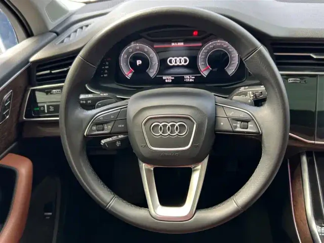 Audi Q7 — Фото автомобиля 8