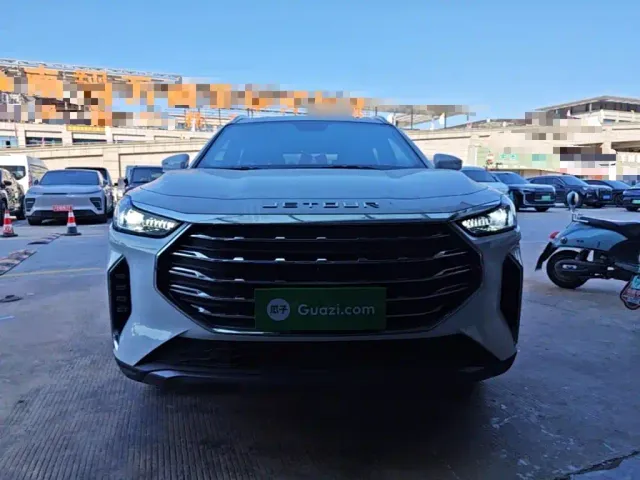 Jetour X70 Plus — Фото автомобиля 2