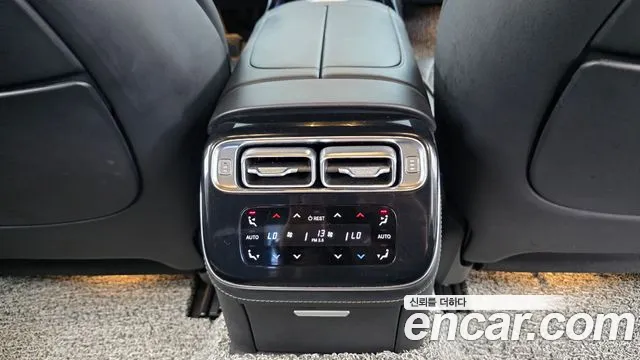 Mercedes-Benz S-Class — Фото автомобиля 29