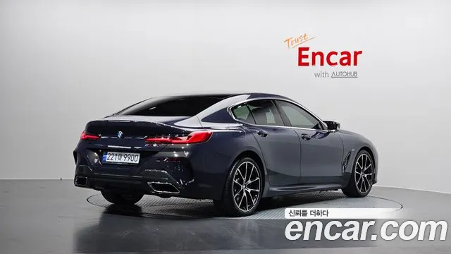 BMW 8-Series — Фото автомобиля 2