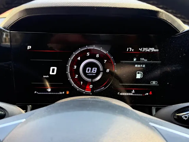 Hyundai Elantra 2022 1.5L CVT LUX Premium Edition — Фото автомобиля 16