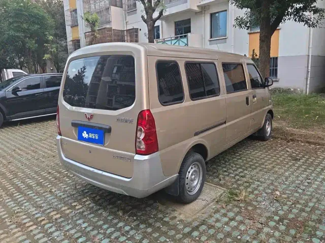 Wuling Rongguang — Фото автомобиля 3