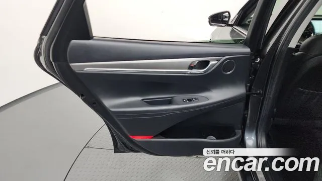 Hyundai Grandeur Новый Grandeur IG — Фото автомобиля 24