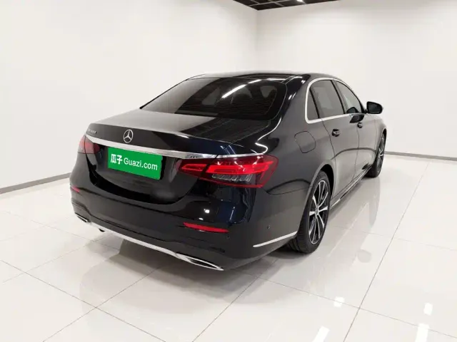 Mercedes-Benz E-Class — Фото автомобиля 6