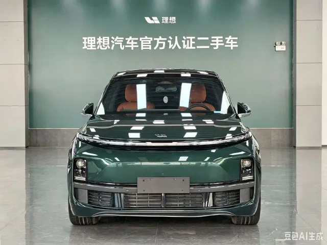 Li Auto L8 — Фото автомобиля 4