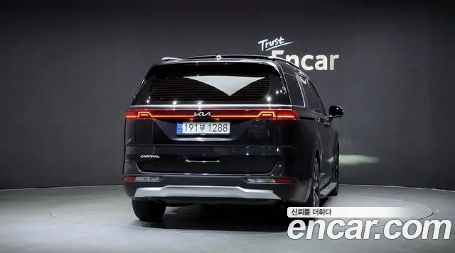 Kia Canival Carnival 4 поколение Дизель 7 мест Signature — Фото автомобиля 4