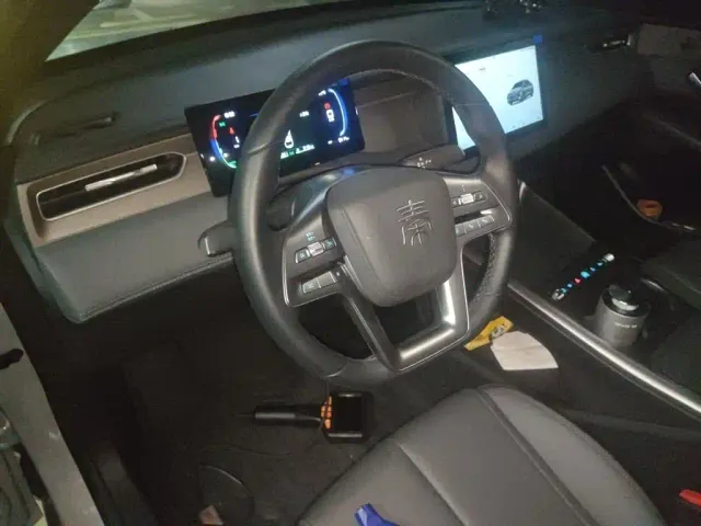 BYD Qin PLUS — Фото автомобиля 11