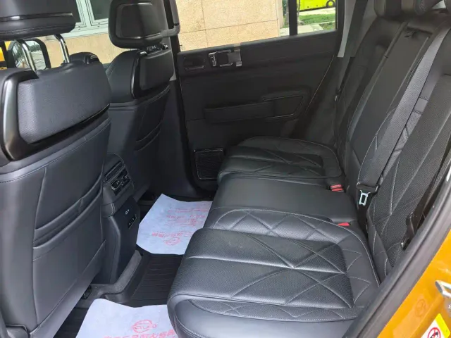 BYD FangChengBao Leopard 5 — Фото автомобиля 8