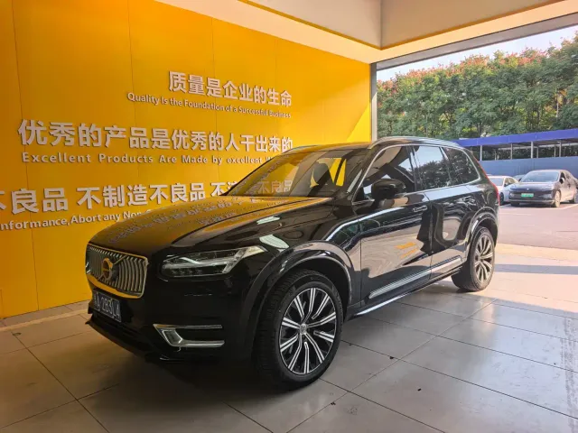 Фотография автомобиля — Volvo XC90