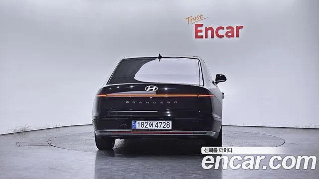 Hyundai Grandeur Grandeur (GN7) — Фото автомобиля 4