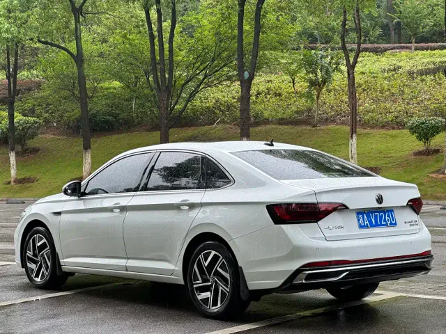 Volkswagen Sagitar — Фото автомобиля 7