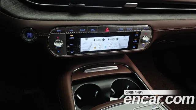 Genesis G90 Бензин 3.5 турбо AWD — Фото автомобиля 16
