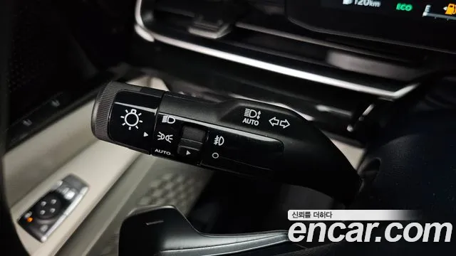Kia Canival — Фото автомобиля 23