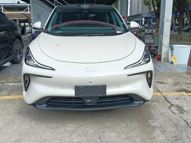 IM Motors IM LS6 2023 Max Standard Edition — Фото автомобиля 2