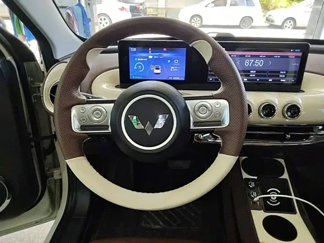 Wuling Bingo — Фото автомобиля 10