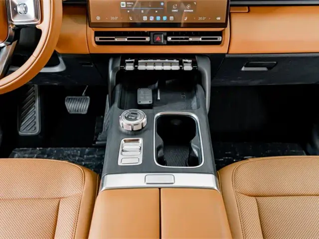 iCAR V27 — Фото автомобиля 14