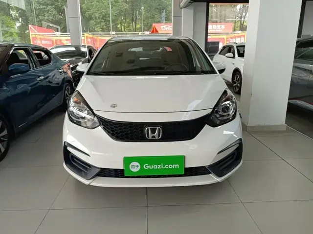 Honda Fit — Фото автомобиля 2
