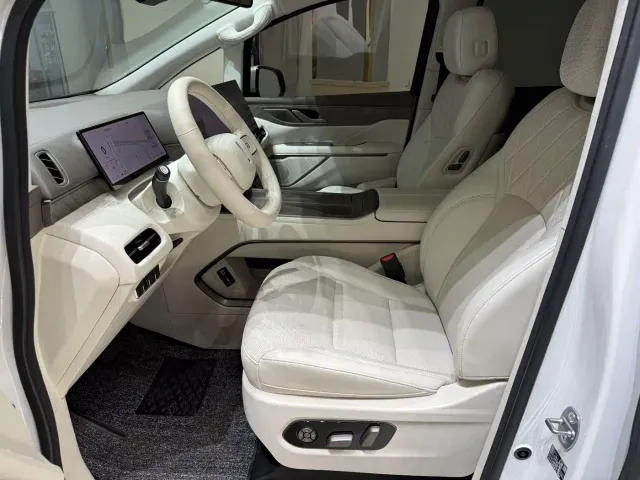 Wey Alpine — Фото автомобиля 5