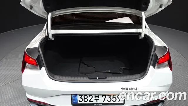 Hyundai Avante CN7 — Фото автомобиля 20