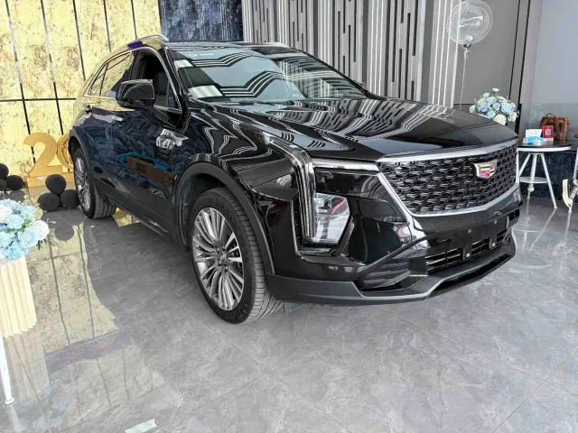 Cadillac XT4 — Фото автомобиля 3