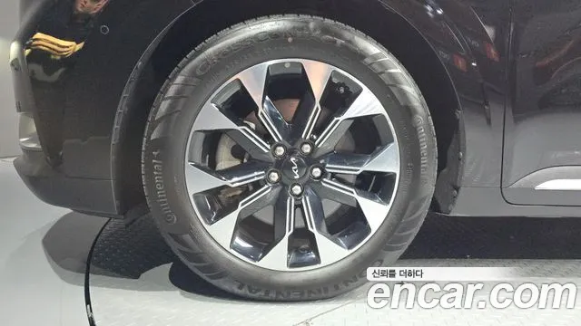 Kia Carnival 4th Gen — Фото автомобиля 5