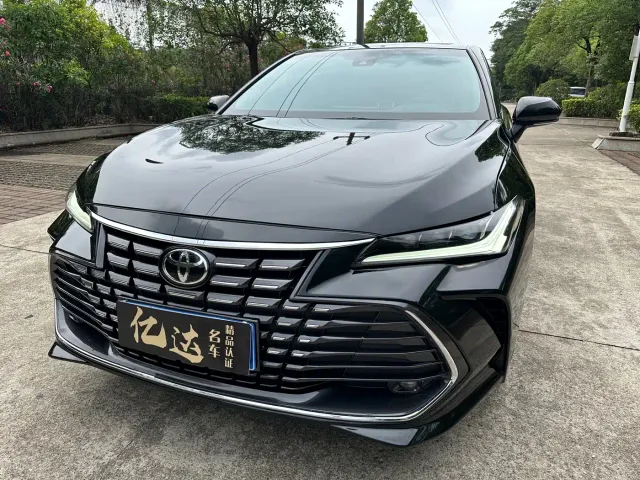 Toyota Avalon — Фото автомобиля 3