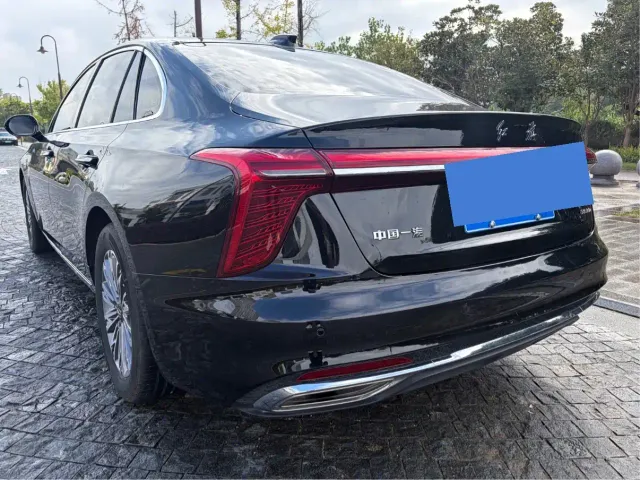 Hongqi H5 — Фото автомобиля 4