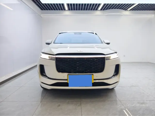 Li Auto ONE — Фото автомобиля 2