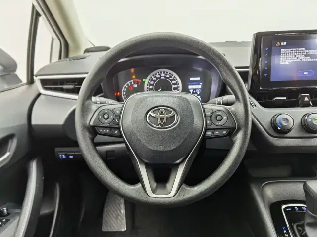 Toyota Corolla — Фото автомобиля 11