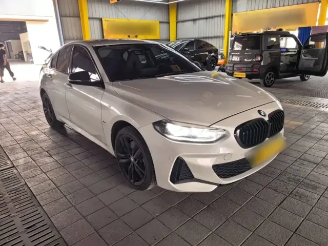 BMW BMW 1 Series 2021 Facelift 125i M Sport Shadow Edition — Фото автомобиля 3