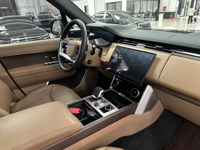 Land Rover Range Rover — Фото автомобиля 18